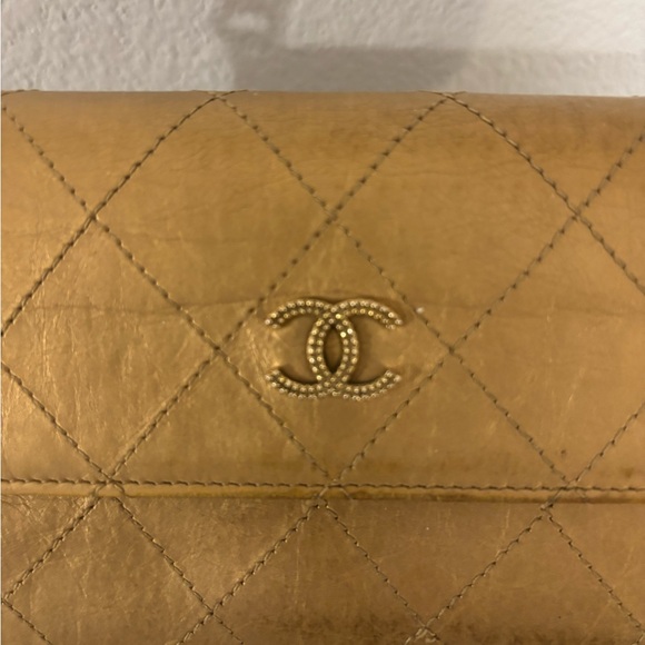 CHANEL Handbags - Chanel Metallic Gold Quilted Bag